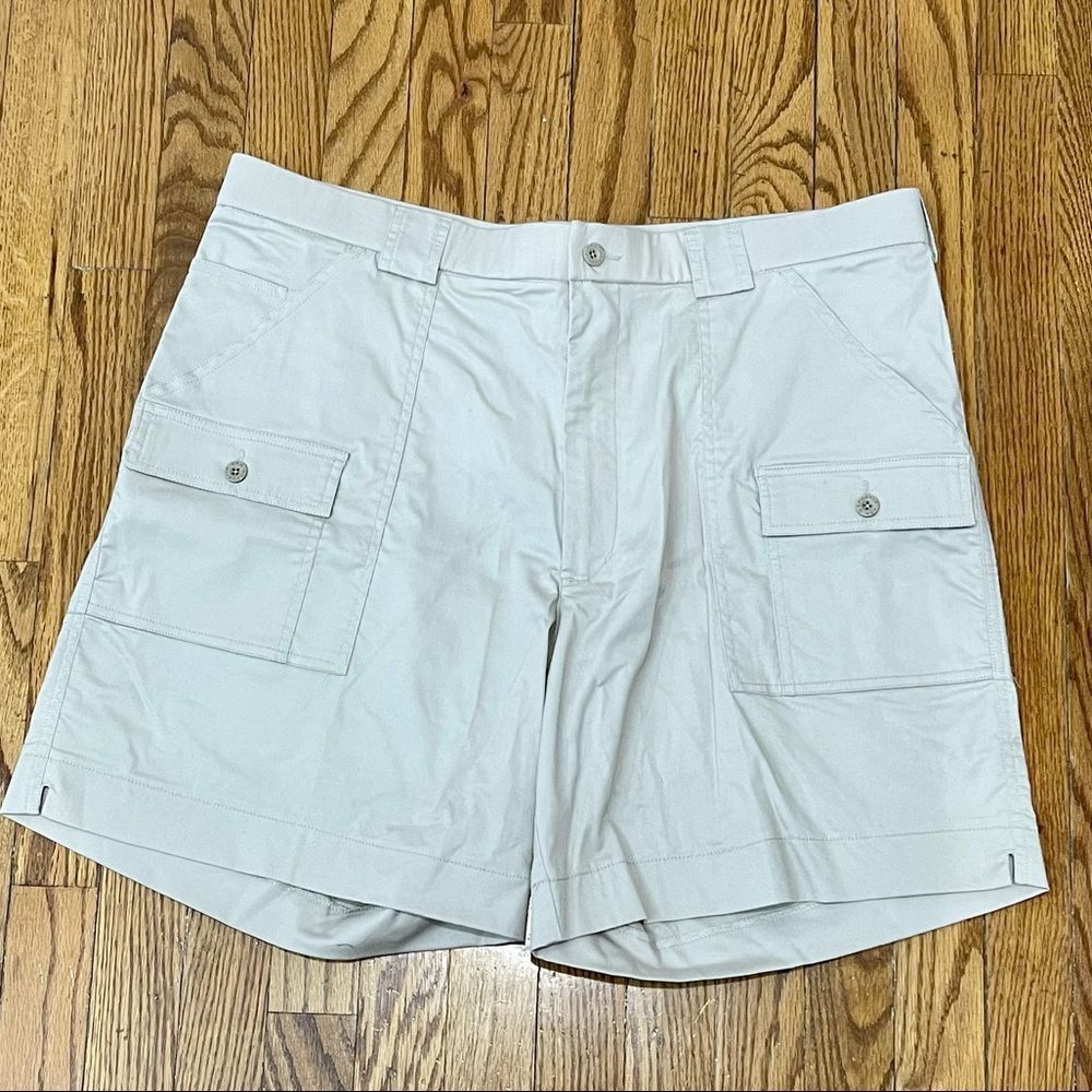 Sportif USA Stretch Cargo Shorts. Light Tan. Size 40.